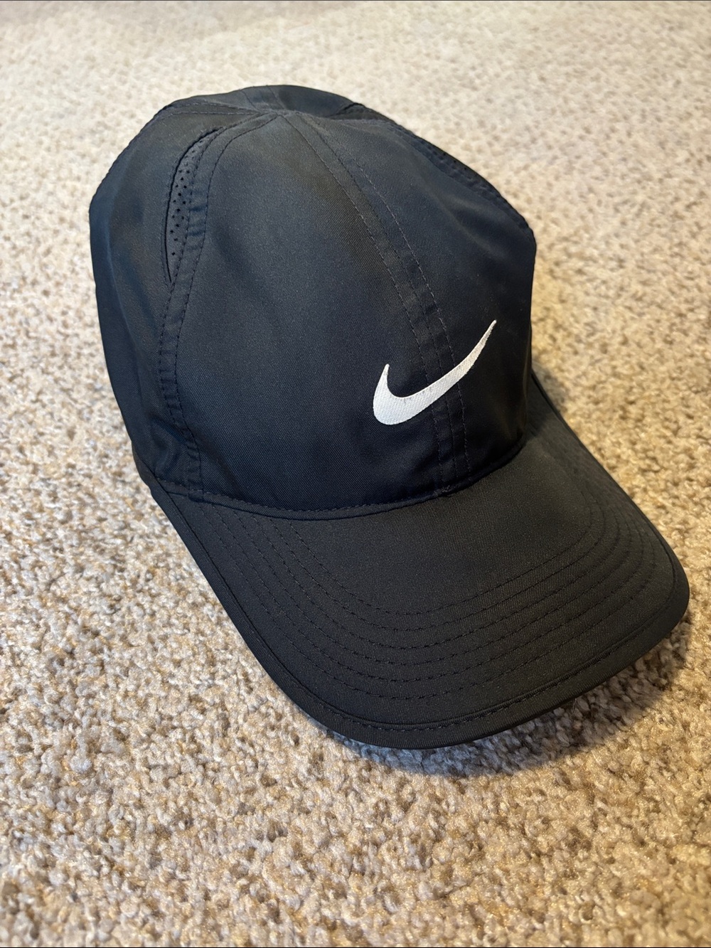 Nike Featherweight Dri-Fit Running Athletic Hat Black One Size Lightweight - Picture 2 of 5